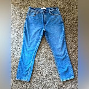 Abercrombie High Rise Skinny Jean 6 Short